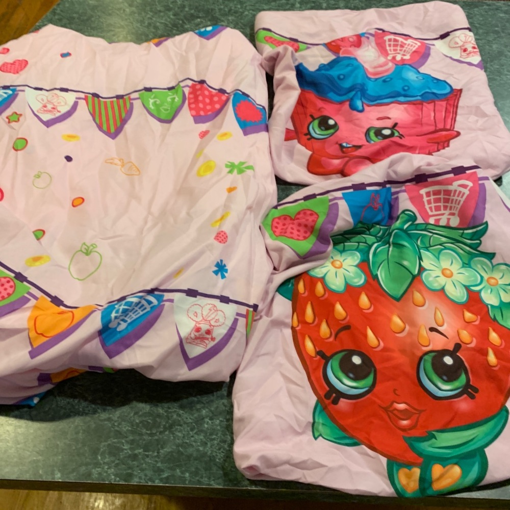SHOPKINS Full Size Flat Sheet w/ (2) Pillowcases